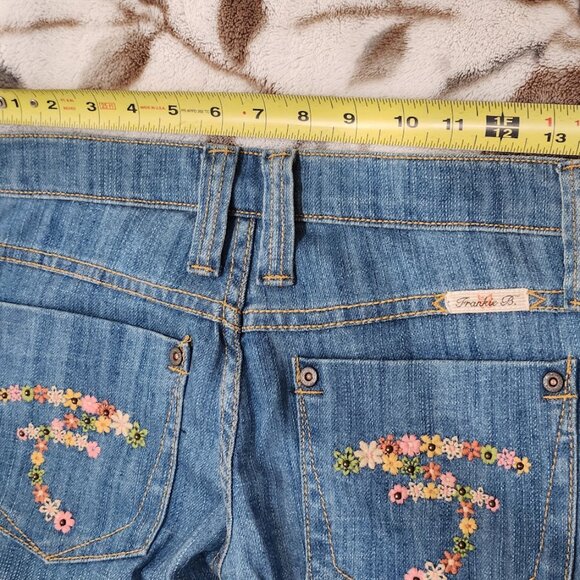 Frankie B Limited Edition Jeans - Embroidered Flower Pockets & Boot Cut Leg - Picture 4 of 13